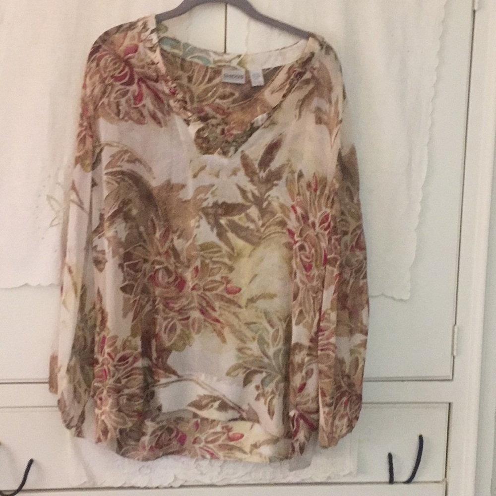 Sheer flattering tunic